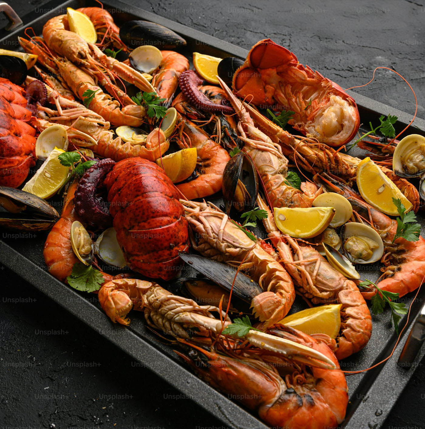 Get the best seafood platter in Kampala with The Royal Boil! Includes 8 shrimp, 1 crab, 1 whole lobster, 4 hard-boiled eggs, 4 large potatoes, 6 sweetcorn pieces, and lemon slices. Feeds 2. Order the freshest seafood in Uganda now!